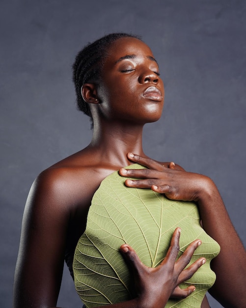 Retrato de estudio de melanina de piel oscura