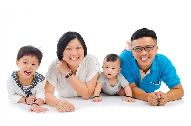 Foto retrato de familia asiática