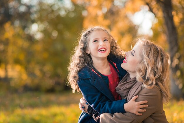 Retrato de una familia feliz