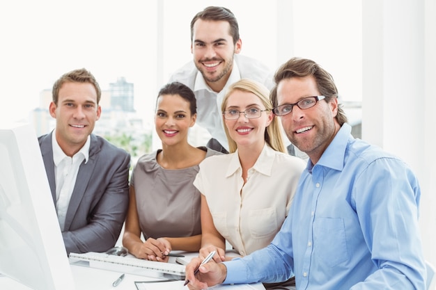 Retrato de gente de negocios en la oficina