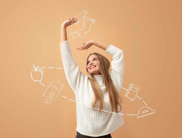 Retrato de graduación de mujer de plano medio