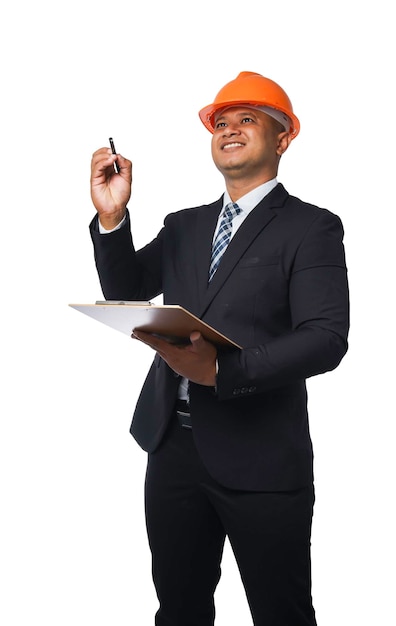 Retrato guapo ingeniero jefe vistiendo un traje negro aislado fondo blanco con trazado de recorte