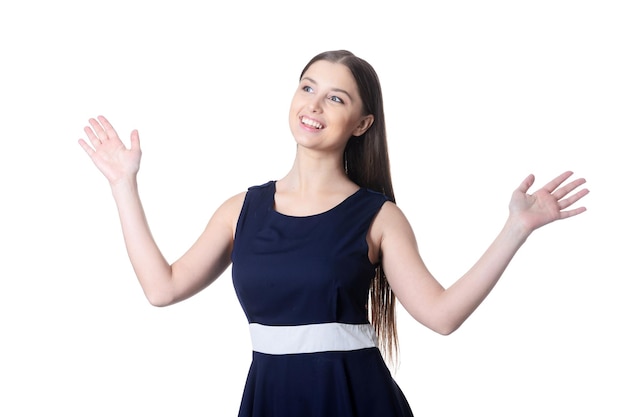 Retrato de hermosa mujer joven con pelo largo