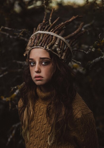 Foto retrato de una hermosa mujer joven