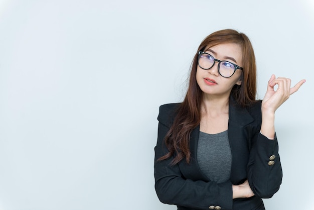 Retrato de hermosa mujer de negocios asiática gente de Tailandiasecretaria joven Concepto mujer pensar