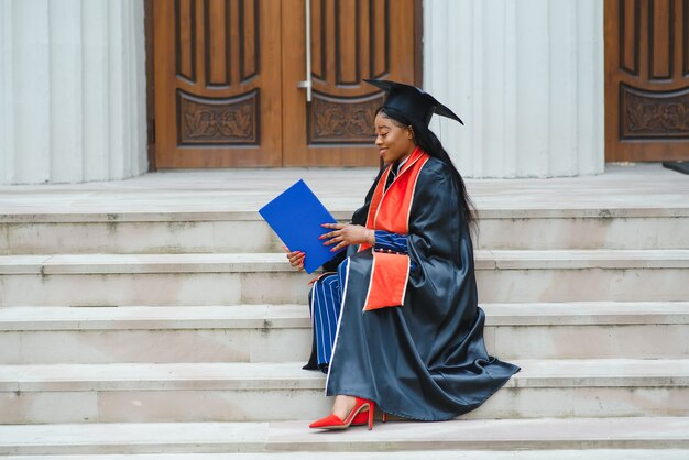 Retrato, de, hermoso, afroamericano, graduado