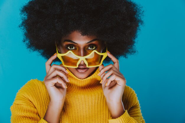 Retrato hermoso de la mujer africana