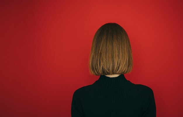 Retrato, de, hermoso, mujer joven, aislado