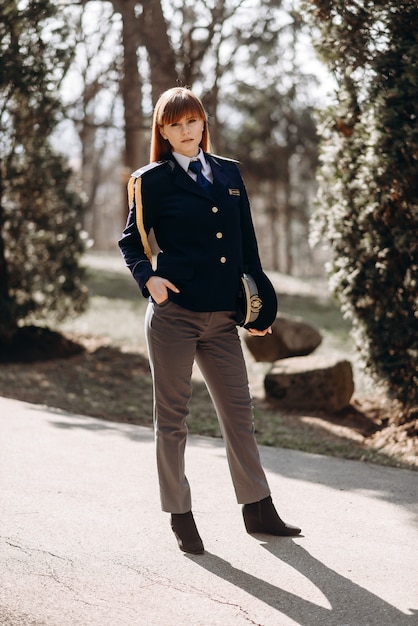 retrato, de, hermoso, mujer policía