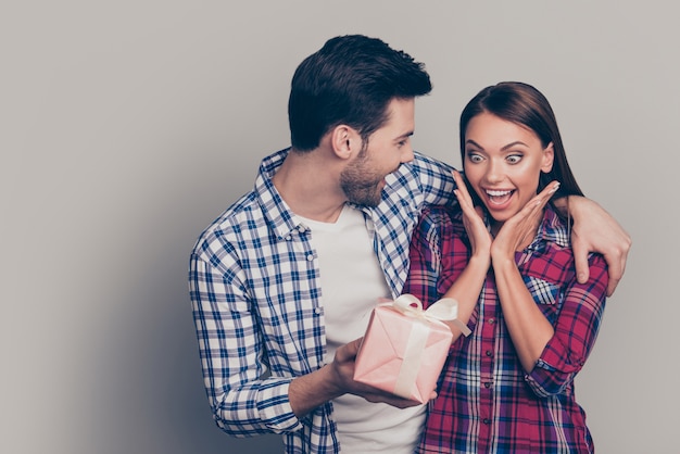 Retrato, de, hermoso, pareja joven