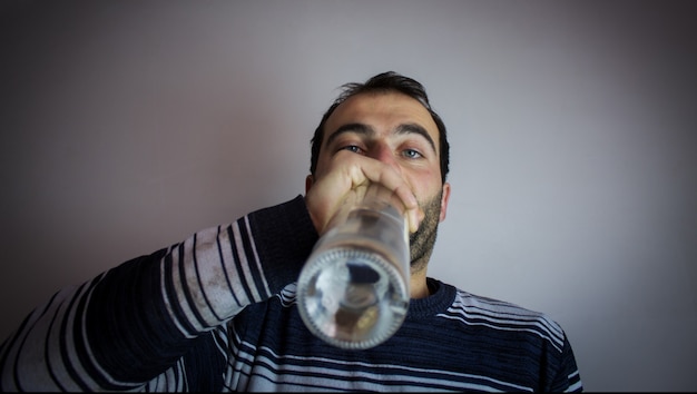 Retrato de un hombre alcohólico