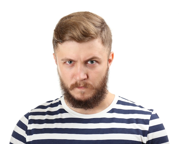 Retrato de hombre guapo con barba aislado en blanco