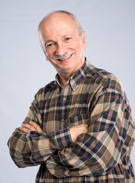 retrato, de, un, hombre mayor sonriente