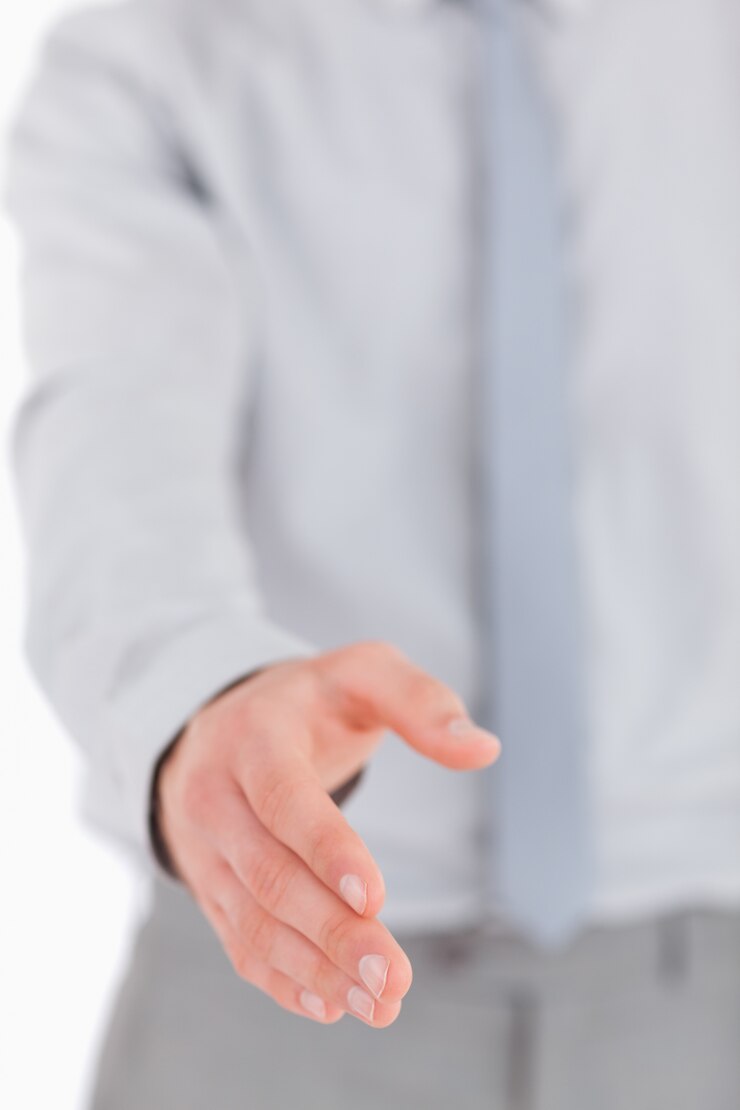 Foto retrato de un hombre de negocios dando su mano