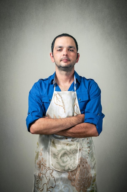 Foto retrato de un hombre con el uniforme de chef