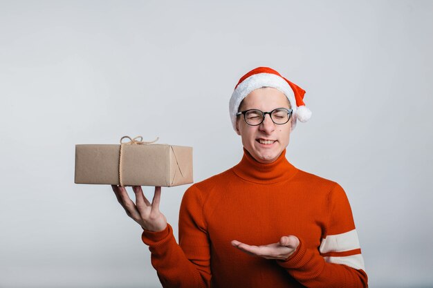 Retrato de un joven alegre