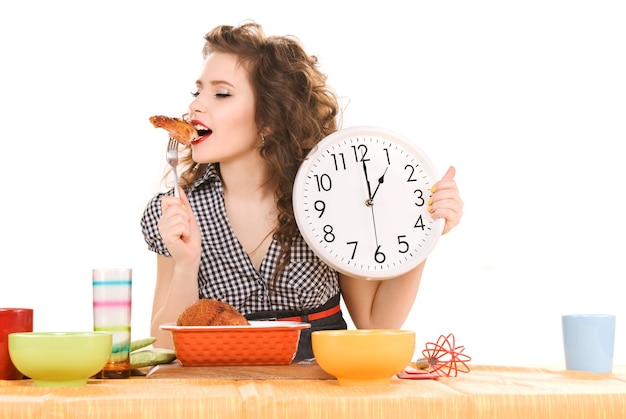 Foto retrato, de, joven, atractivo, mujer, en la cocina