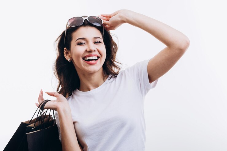 retrato, de, joven, boutique, hembra, cliente, con, compras