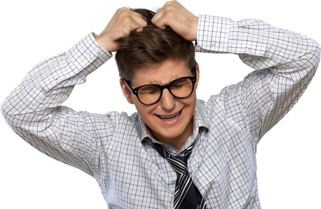 Foto retrato de joven empresario llorando con expresión facial aislado en blanco