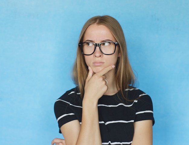 retrato, de, un, joven, enojado, mujer