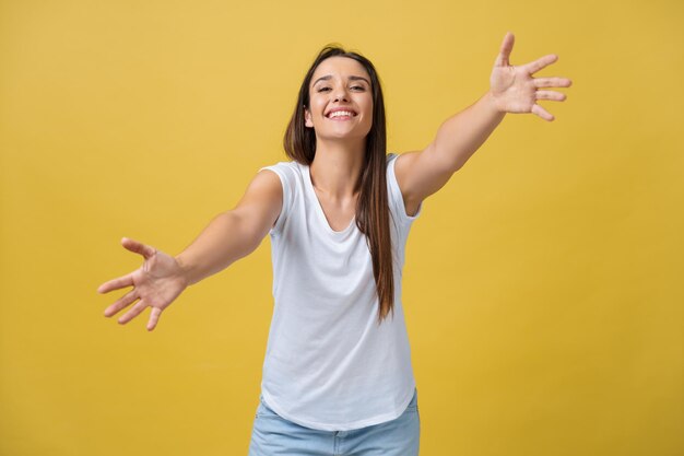 Foto retrato de una joven sonriente