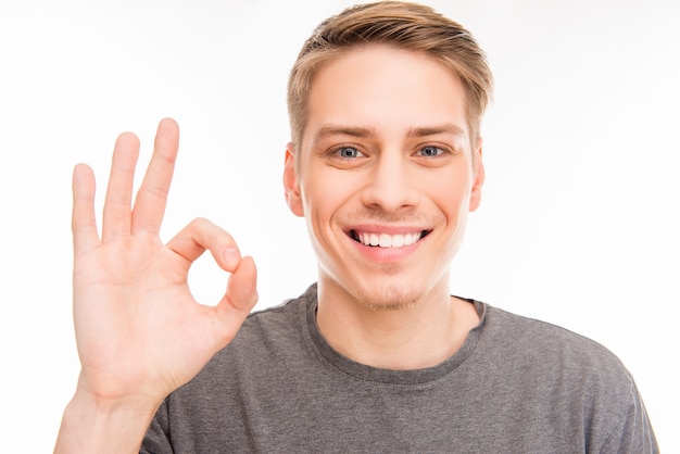 Retrato, de, un, joven, sonriente