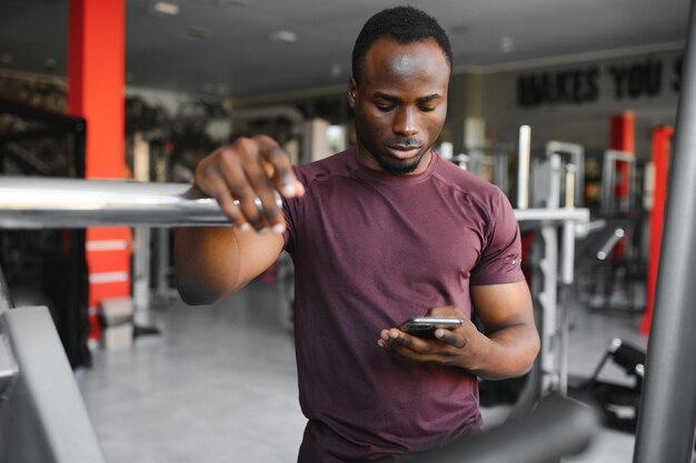 retrato, de, macho, afroamericano, atleta, en, entrenamiento