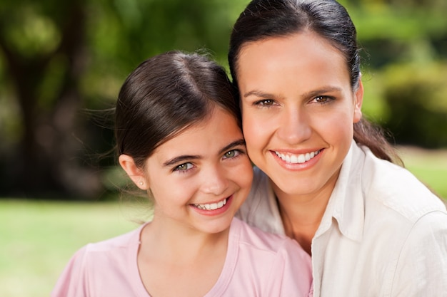 Retrato de una madre y su hija