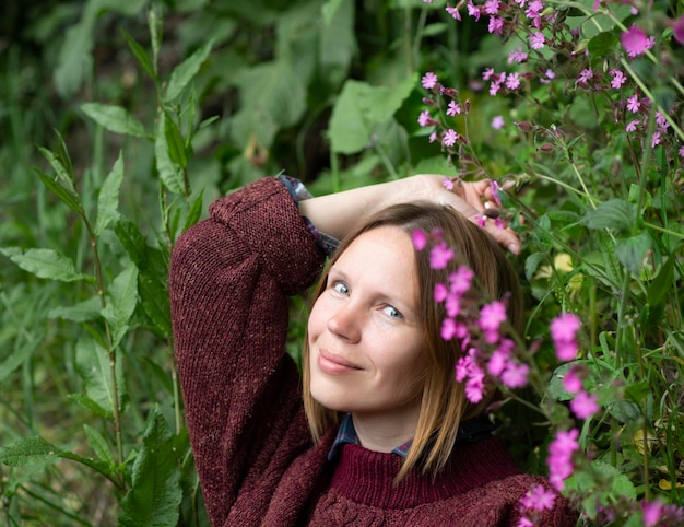 Retrato de una mujer de 42 años en verde.