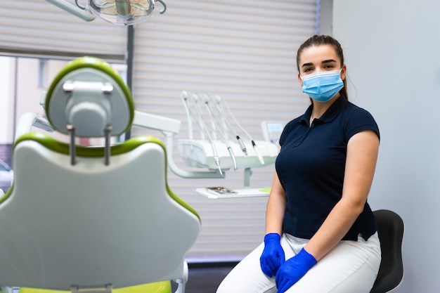 Retrato de mujer dentista