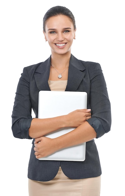 Retrato de mujer feliz y portátil de recepcionista en moda de negocios en un fondo de estudio blanco Administradora o secretaria de persona femenina con sonrisa y computadora en ropa formal para estilo corporativo