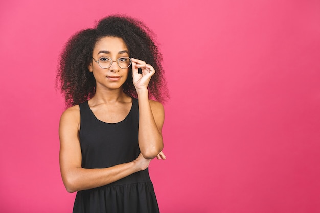 Foto retrato de mujer con gafas