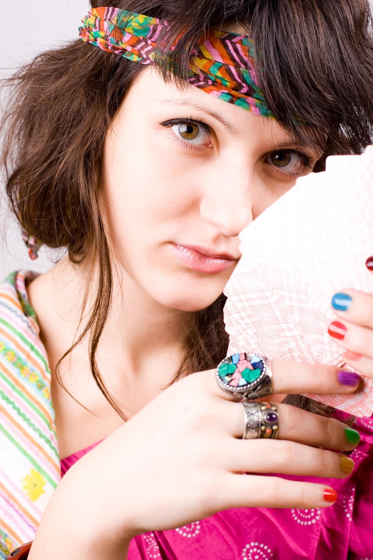 Foto retrato de una mujer hermosa sonriendo
