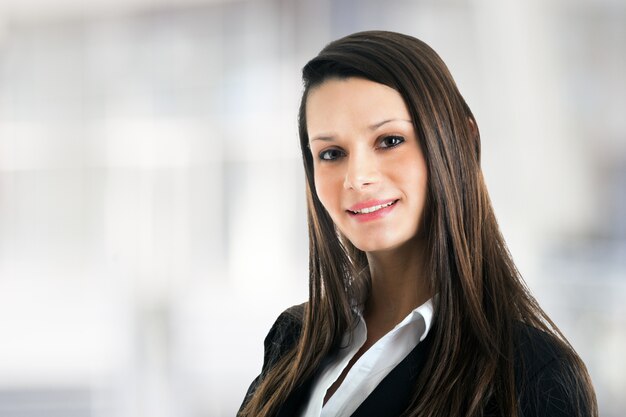 Foto retrato de una mujer hermosa