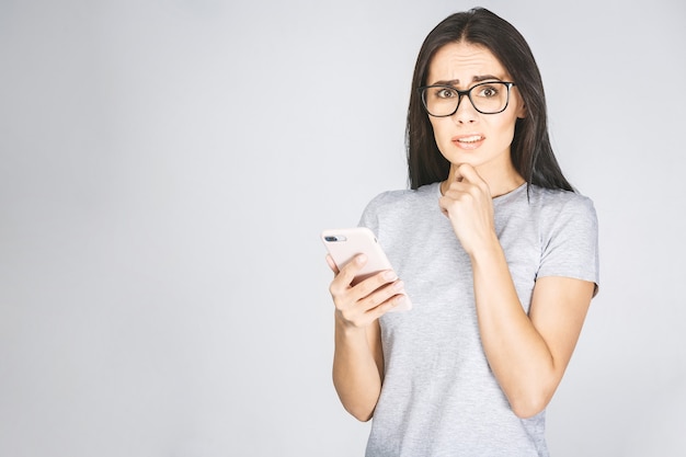 Retrato de mujer joven morena