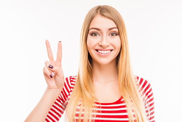 Retrato, de, un, mujer joven, sonriente