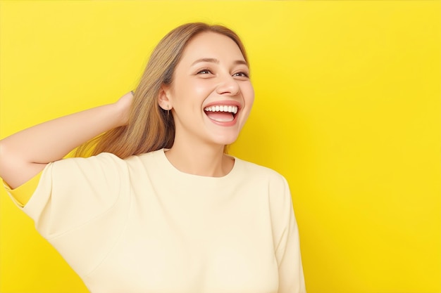 retrato de una mujer joven sonriente