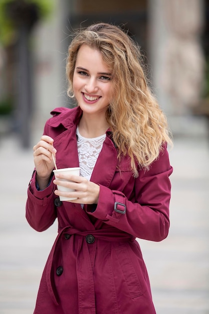 Retrato de una mujer joven