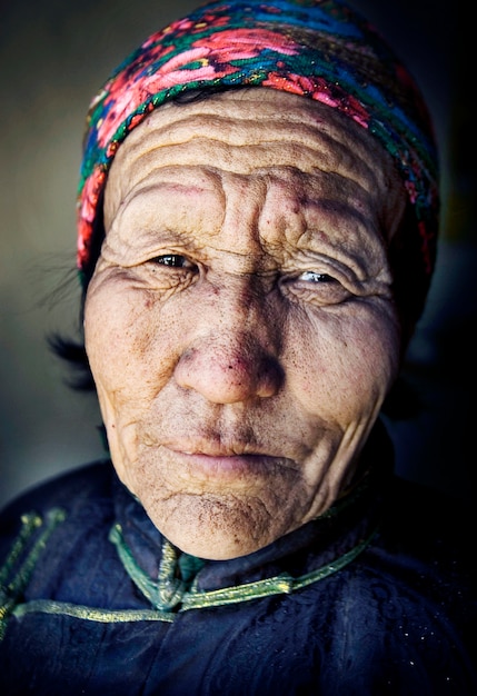 Retrato de una mujer de Mongolia