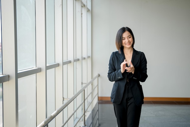 Retrato de una mujer de negocios exitosa