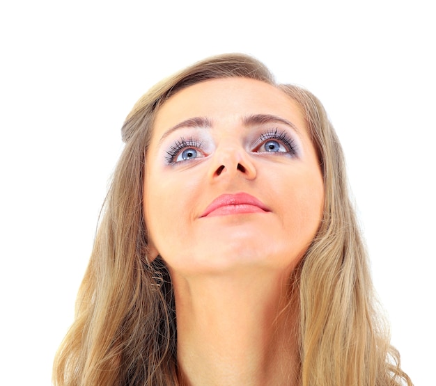 Retrato de mujer de negocios sonriente. Fondo blanco.