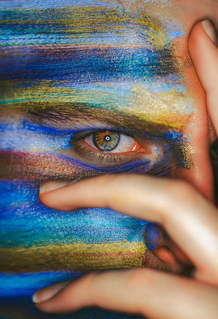 Foto retrato de una mujer en primer plano