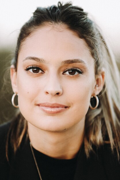 Foto retrato de mujer en primer plano