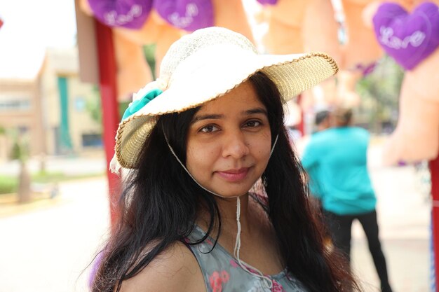 Retrato de una mujer con sombrero