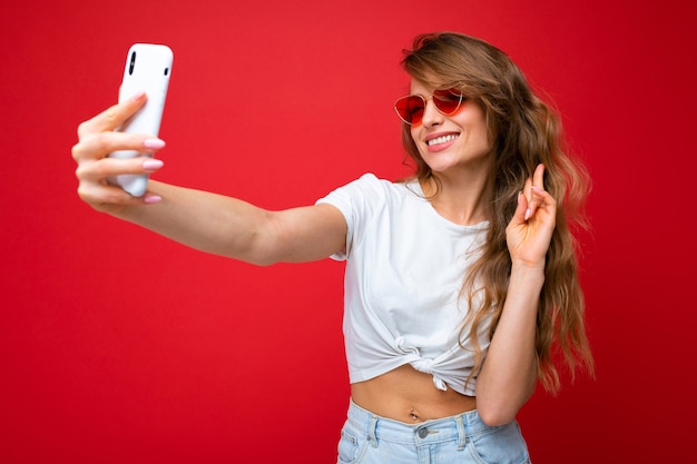 retrato mujer con telefono