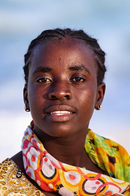 Retrato de una niña africana de Zanzíbar. Tanzania.