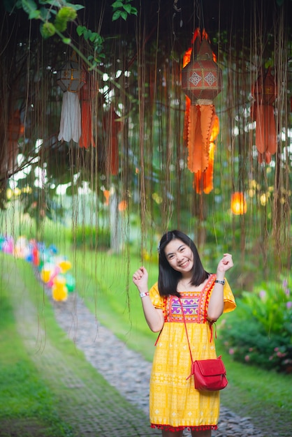 Retrato de niña de Asia en Tailandia