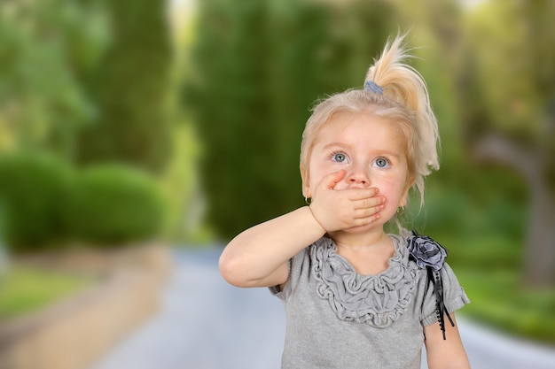 Retrato de una niña encantadora