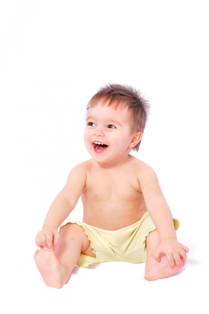 Retrato de una niña feliz de un año