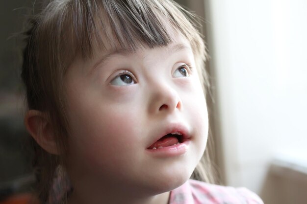 Retrato de niña hermosa